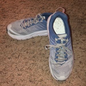 Hoka Clifton 6